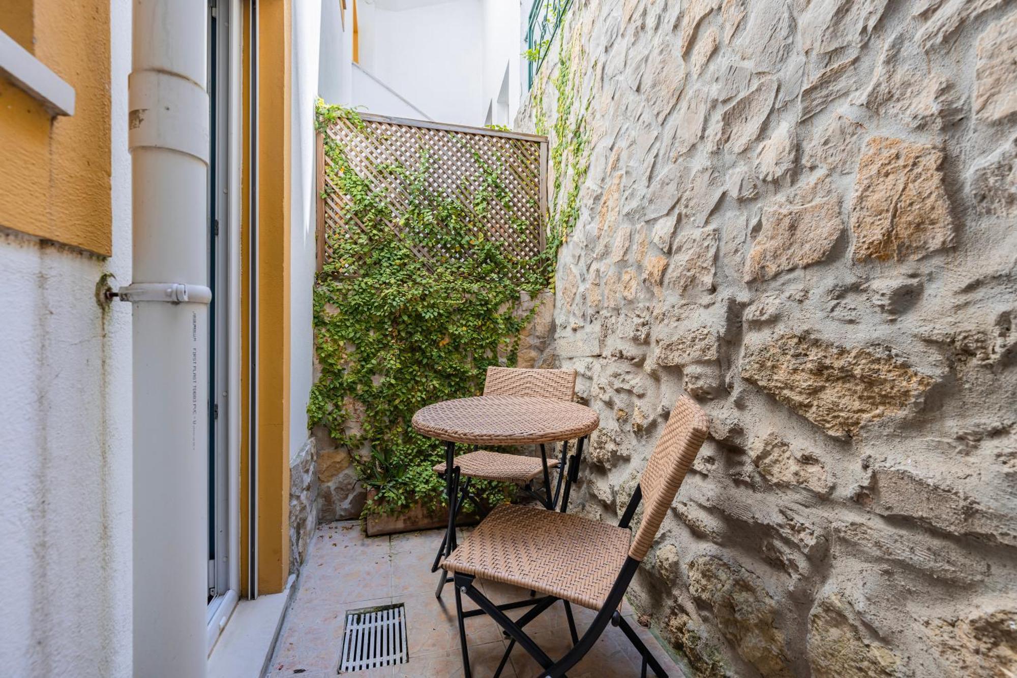 Cute Apartments In City Center By Lovelystay Lisbon Exterior photo